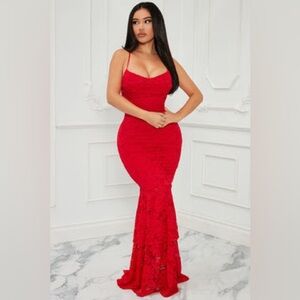 FASHION NOVA Elegant Red Lace Evening Gown